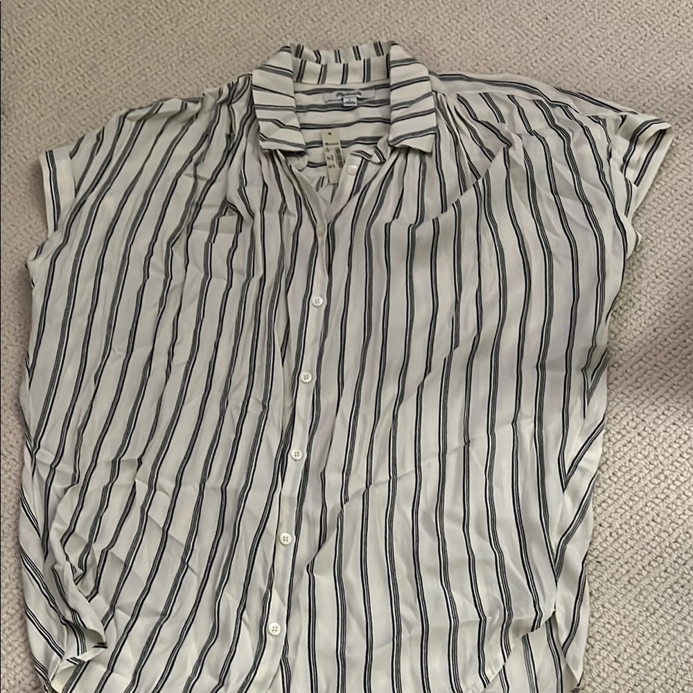 Madewell Black and White Casual Button Down Shirt